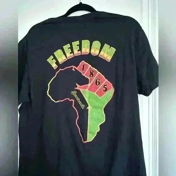 Juneteenth men’s large graphic freedom tee. - Picture 6 of 6